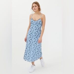red short sleeve midi dress Red Lucille Liberty Print Short Sleeve Midi Dress